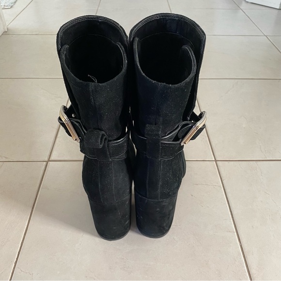 Vince Camuto Genuine Suede Black Booties. Size 6.5 - Picture 5 of 6